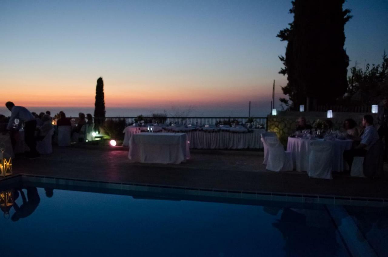 Villa Vera Ayios Nikitas Bagian luar foto